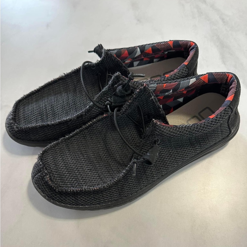 Men’s Hey Dude slip on shoes